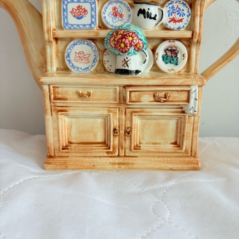 Vintage Welsh Dresser Style Large Teapot - Picture 4 of 12